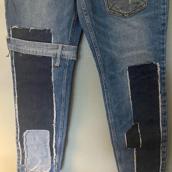 Old Navy Power Slim Straight Distressed High Rise Jeans 8 - Picture 3 of 7